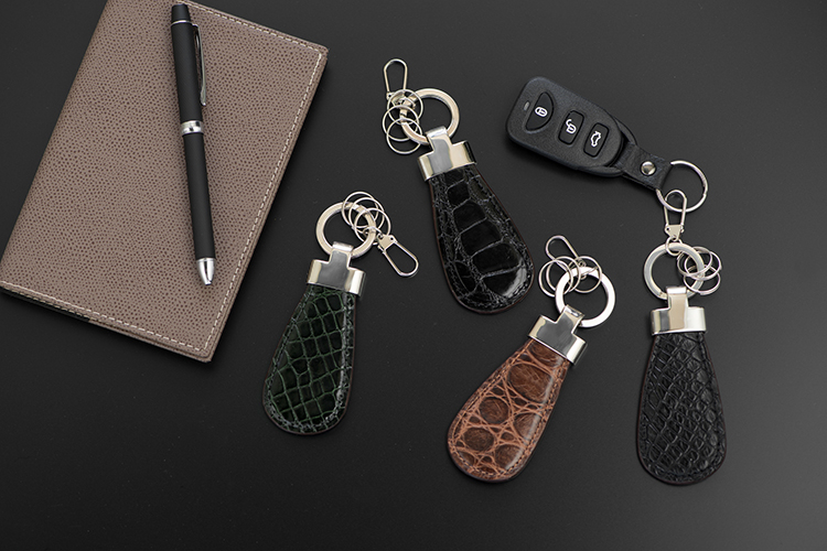 クロコダイルキーホルダー販売開始致しました！ | 【公式】東京
