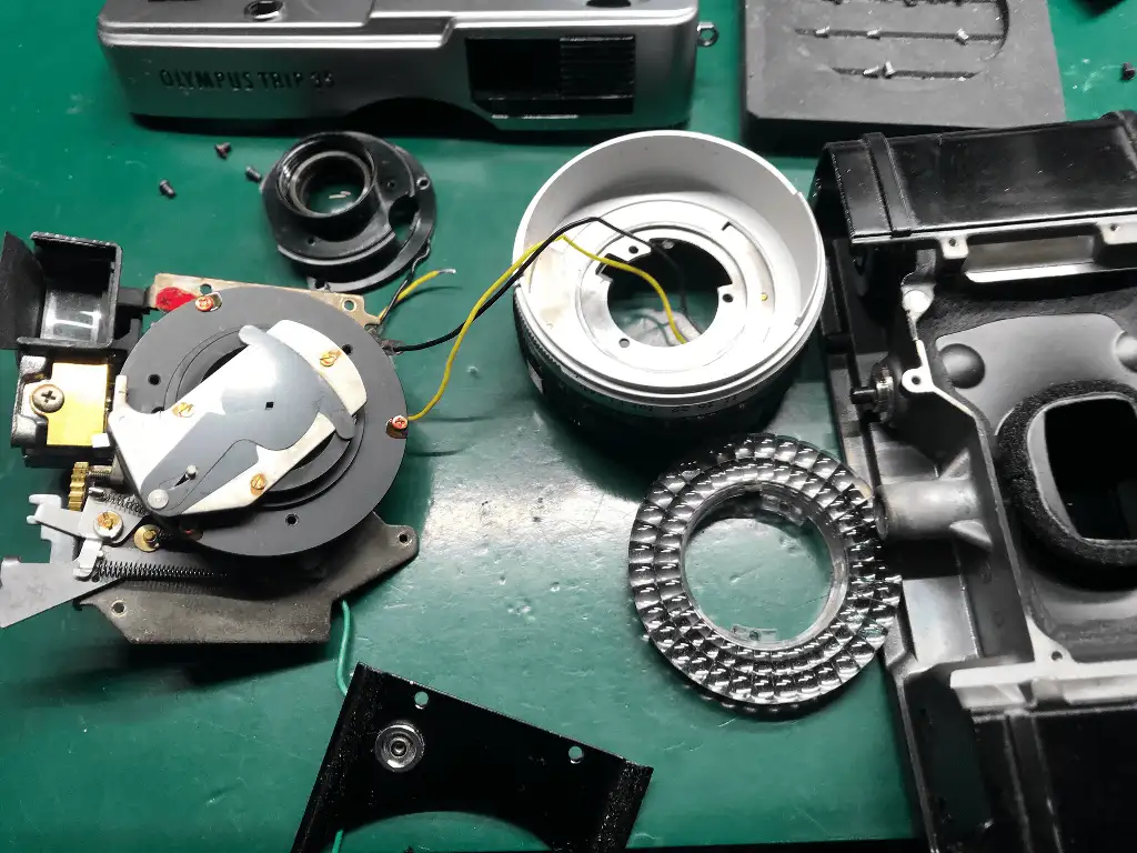 OLYMPUS TRIP 0 整備済み完動 整備済完動品・モルト⁄赤ベロOK