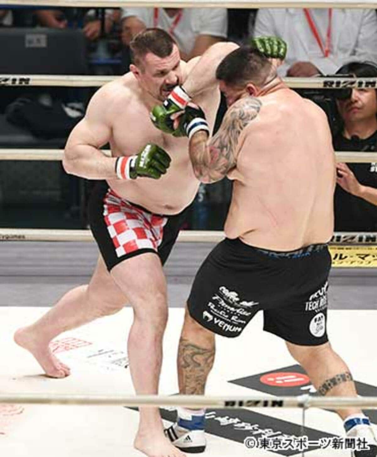 写真：【RIZIN】ミルコ・クロコップ 怒りのヒジ打ちでTKO勝利