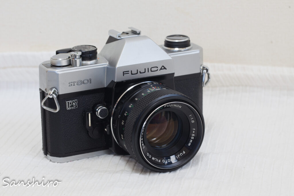 FUJICA ST801 – M42マウントが使える機械式カメラ