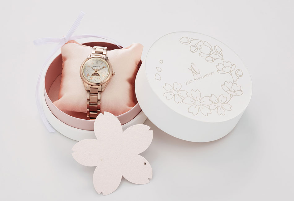 シチズン クロスシー』から25周年記念限定モデル第2弾が発売！ | FIRST