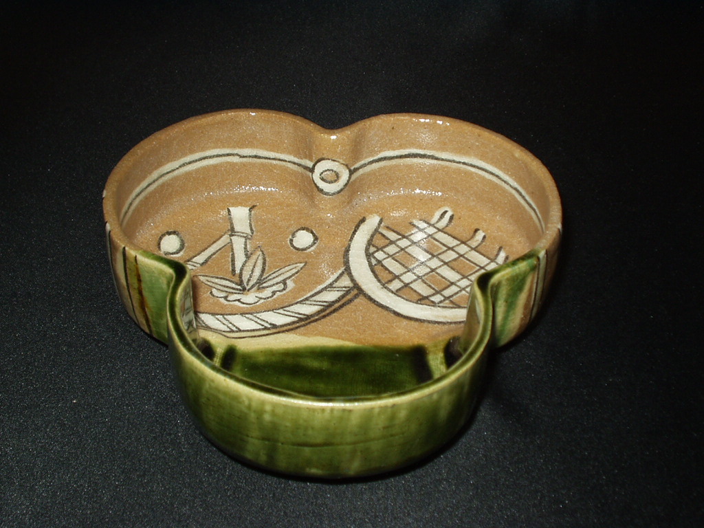 大嶋久興 鳴海織部州浜形向付: 陶磁器の世界