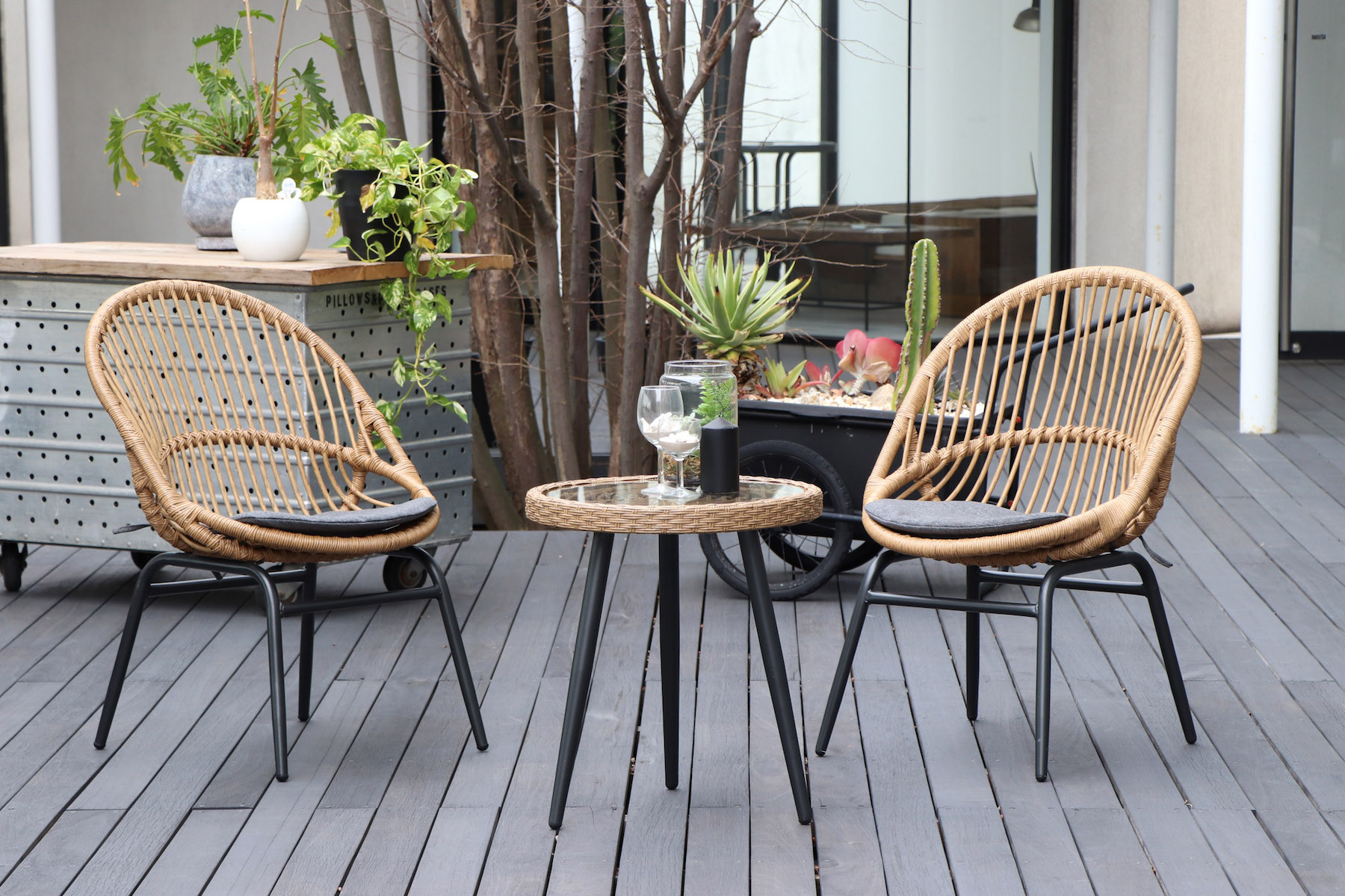 リゾネア オーバルチェア | (株)東馬-tohma- インテリアメーカー家具の