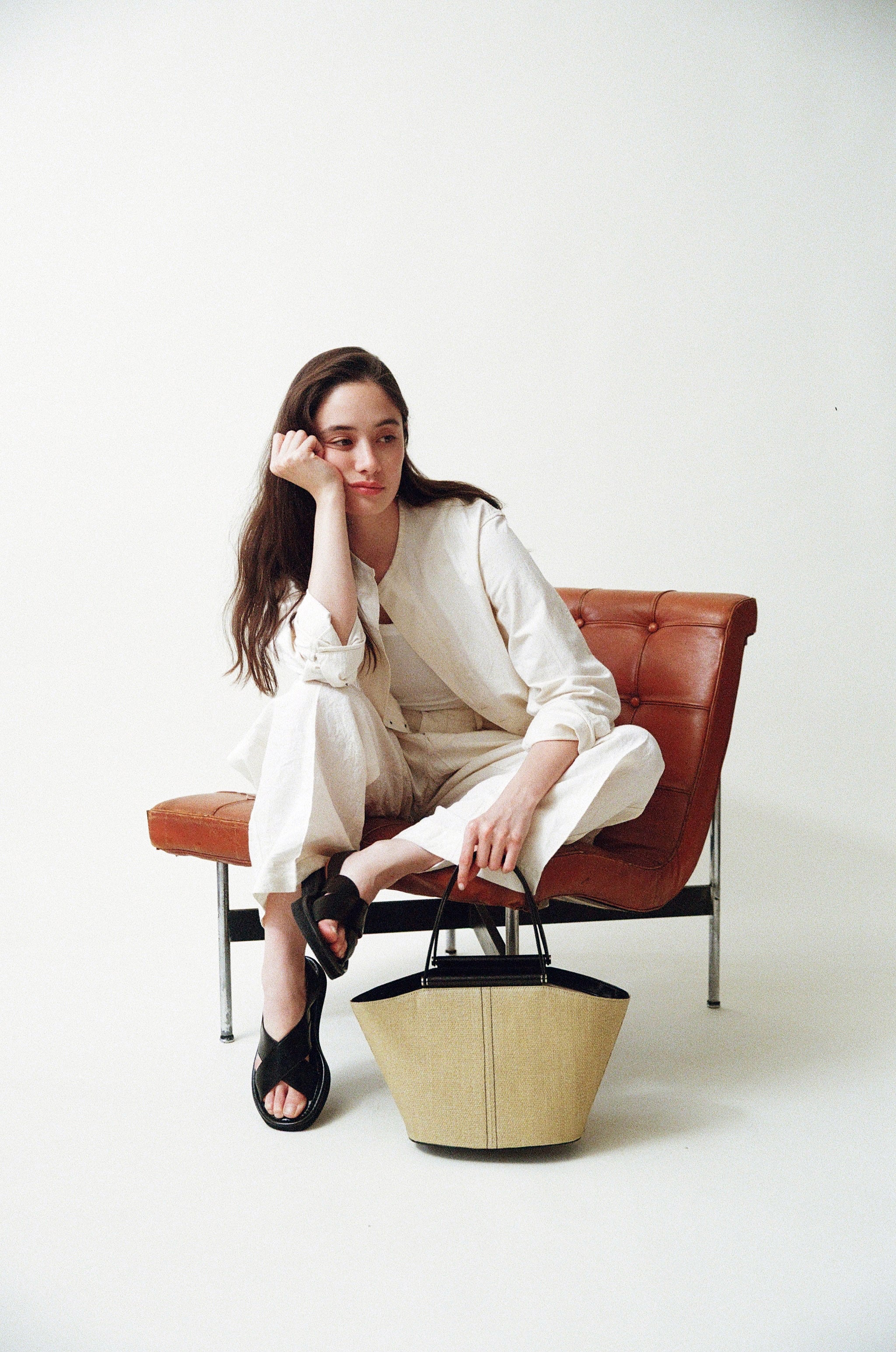 SANDALE LÉAUD BLACK – TOUT Y EST JP