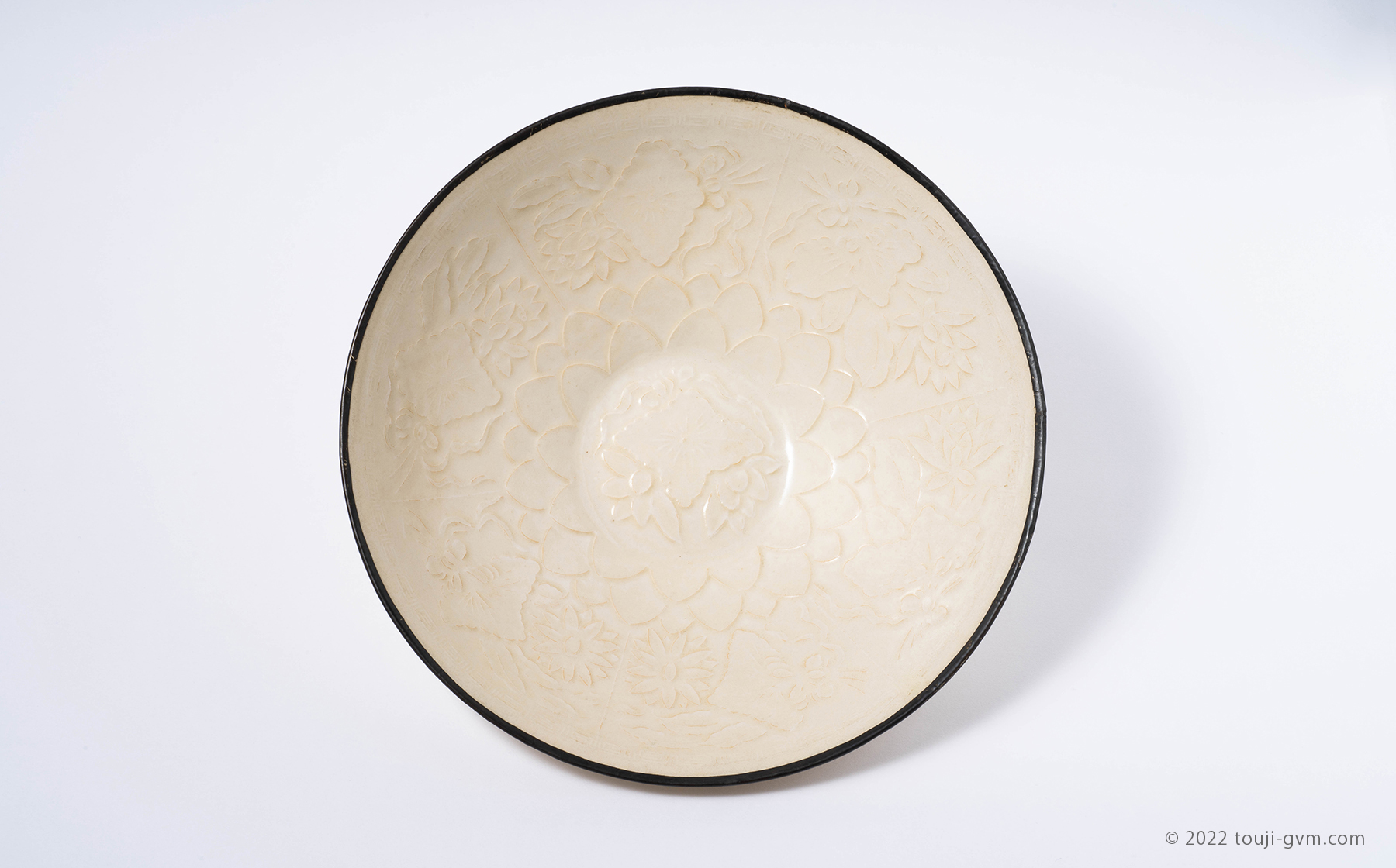 定窯（ていよう）とは｜宋代白磁窯の特徴や歴史。刻花や印花などの装飾