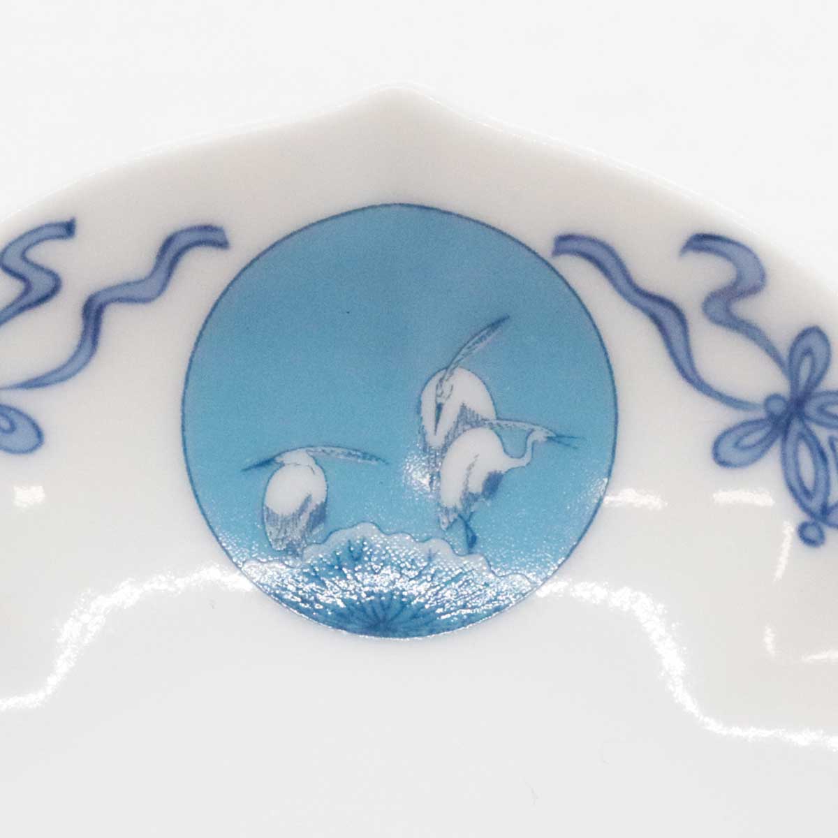 鍋島丸紋桔梗渕小皿