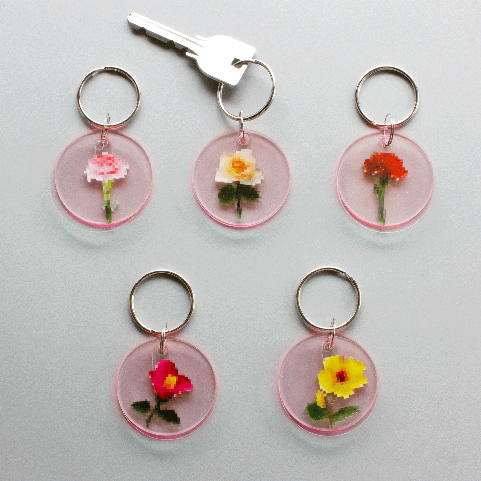 フリップキーホルダー pixel flower – toumei