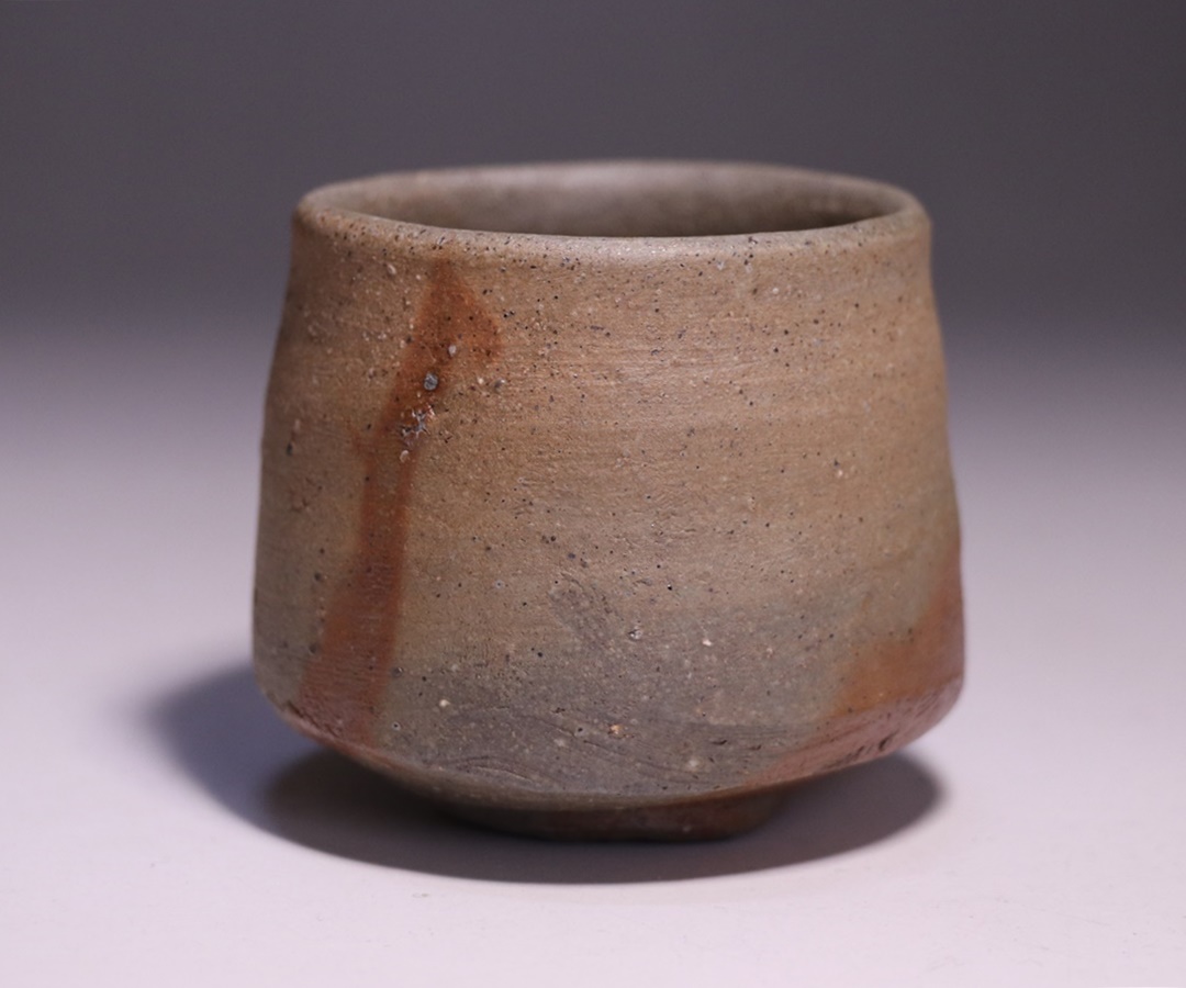 高力芳照 作 「備前火襷酒呑」 ～備前焼専門卸小売店 川口陶楽苑～