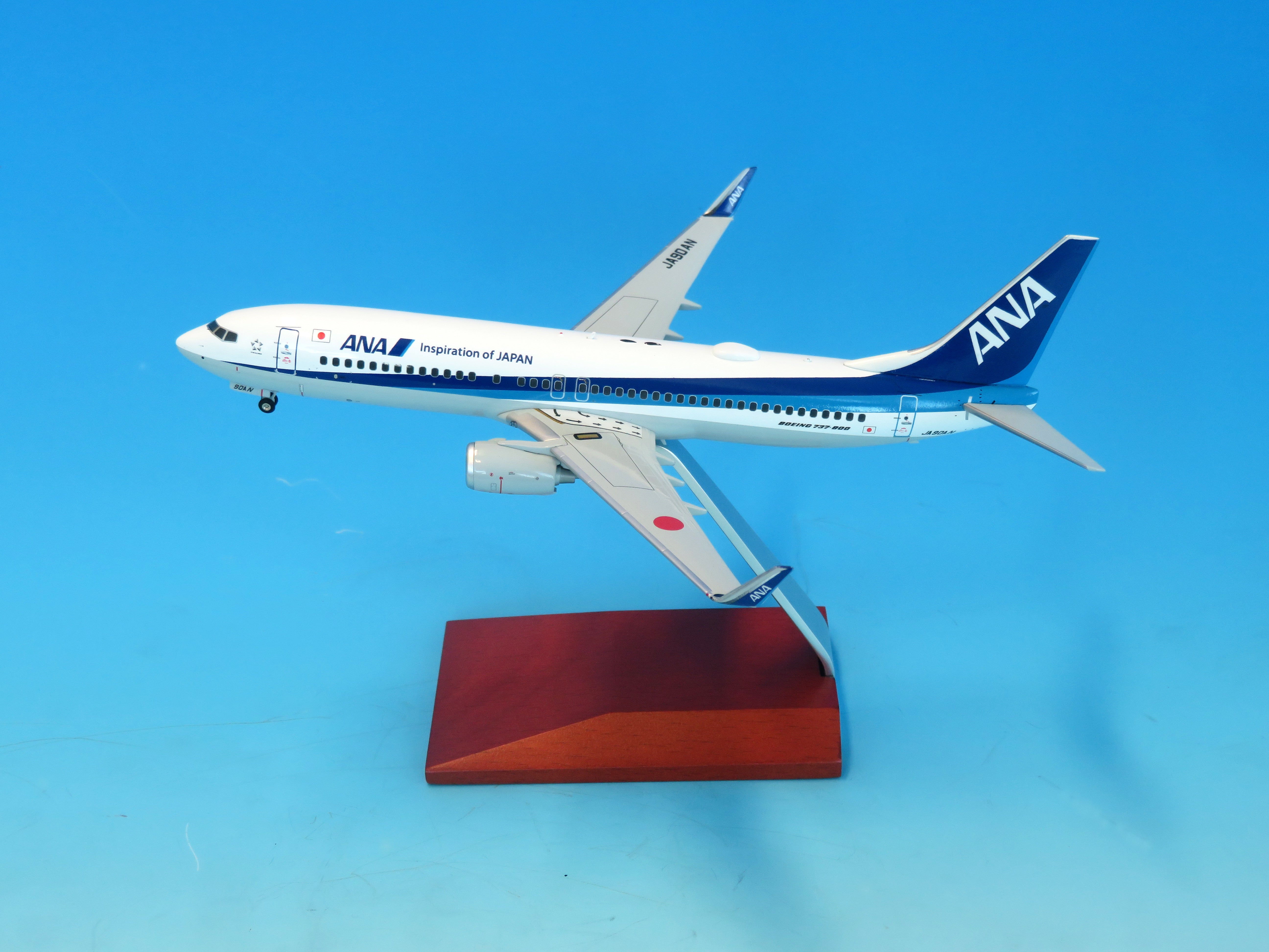 全日空商事 B737-800 ANA 全日空 ダイキャストモデル完成品 （WiFi