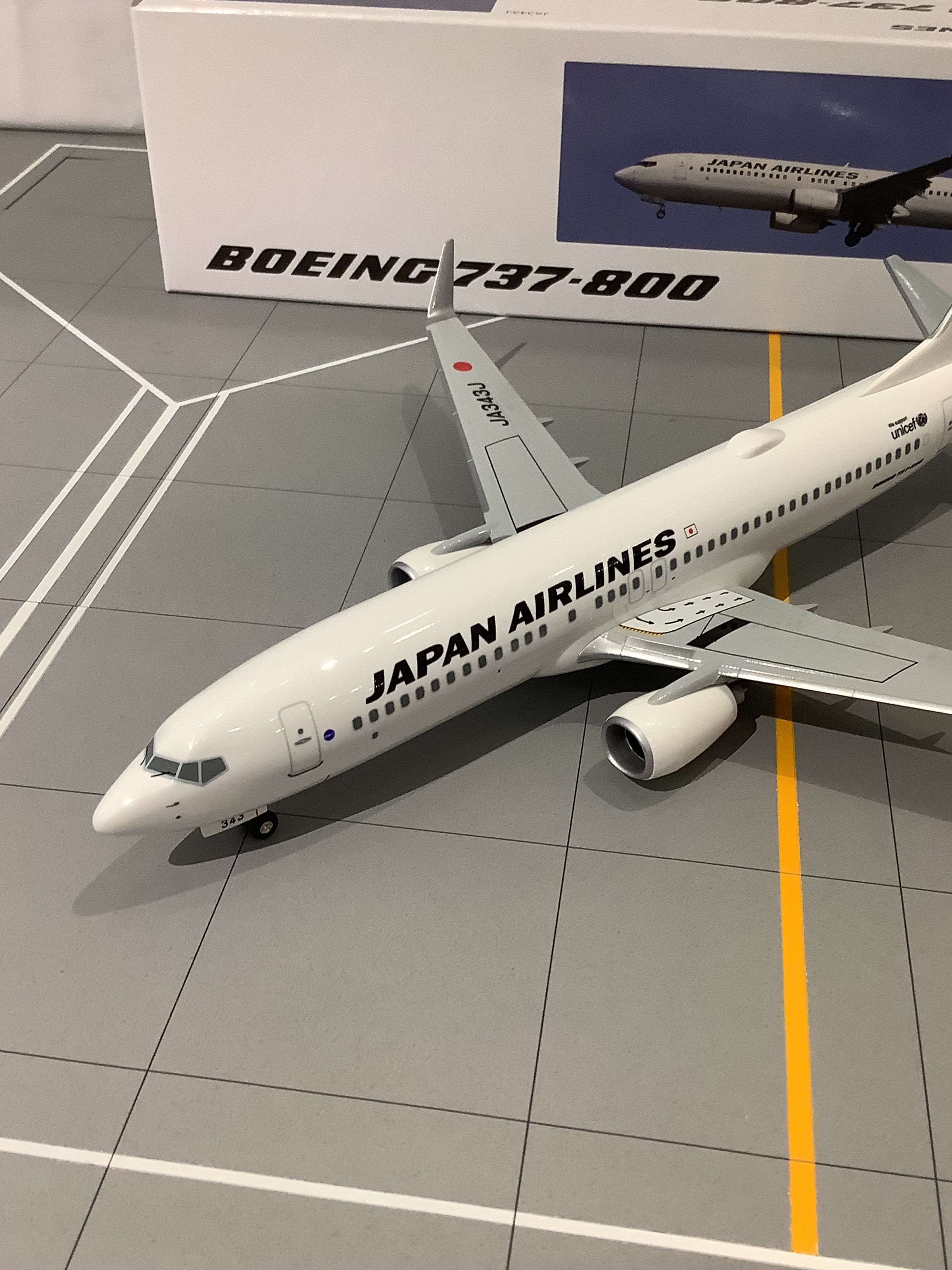 JALUX B737-800w JAL 日本航空 JA343J 1/130 ※組立式・プラ製 [BJQ2061]