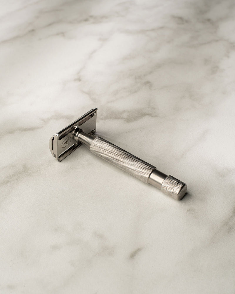 Above the Tie | S1 Slant Razor – Top of the Chain