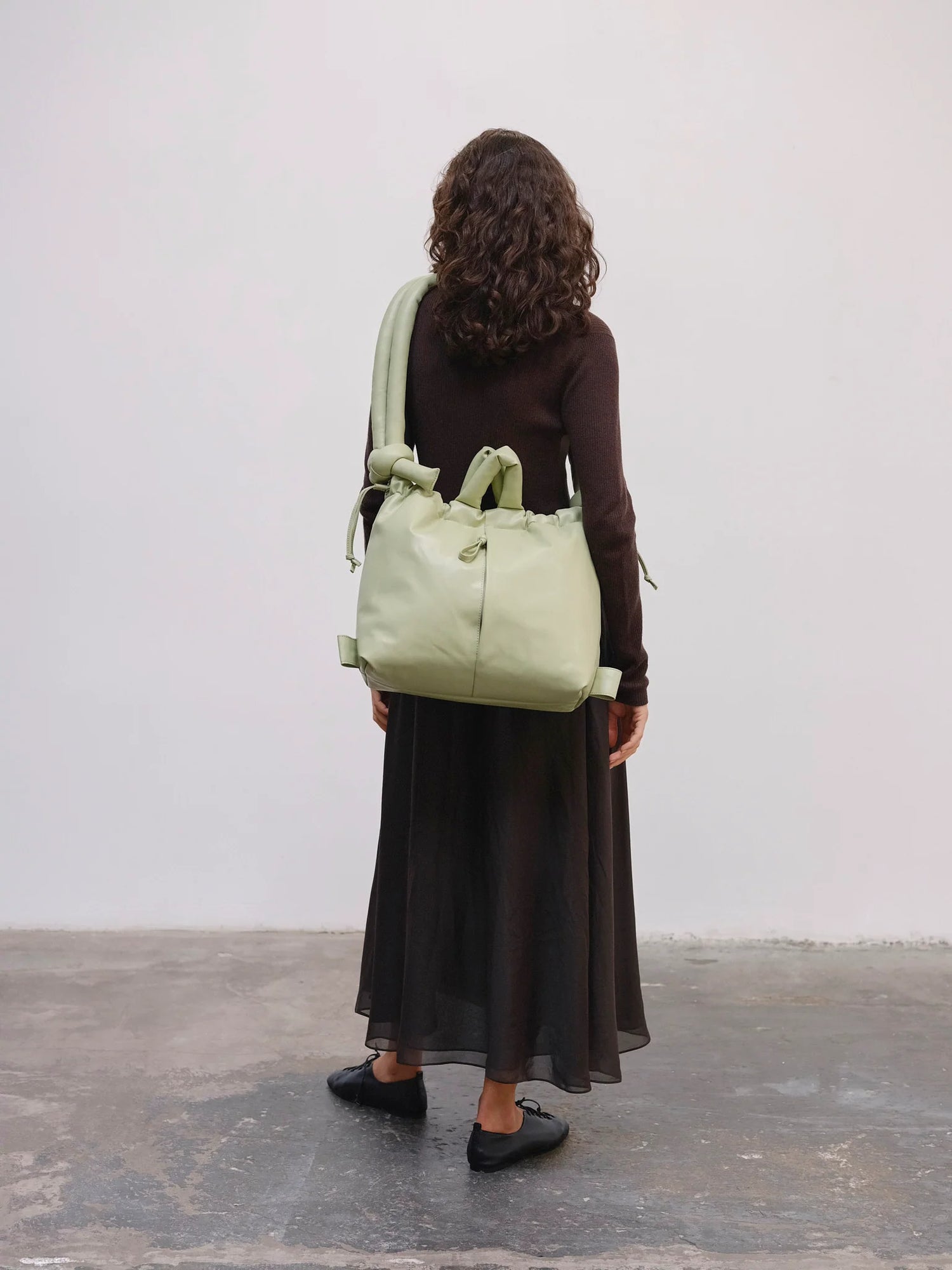 VEGAN LEATHER ONA SOFT BAG – TOR / Hōra