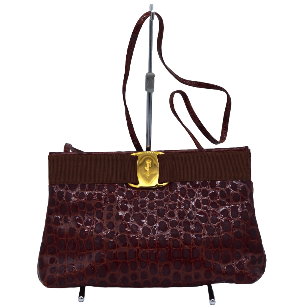 Salvatore Ferragamo フェラガモ ショルダーバック クロコ調 | 中古