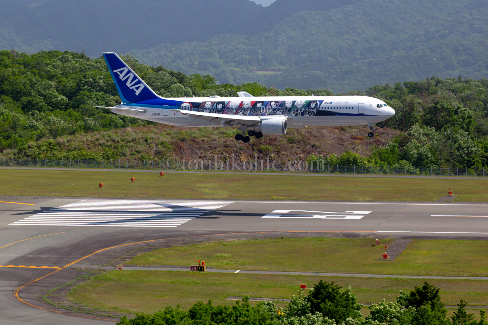 広島空港撮スポットガイド Hiroshima Airport Spotting Guide | とり