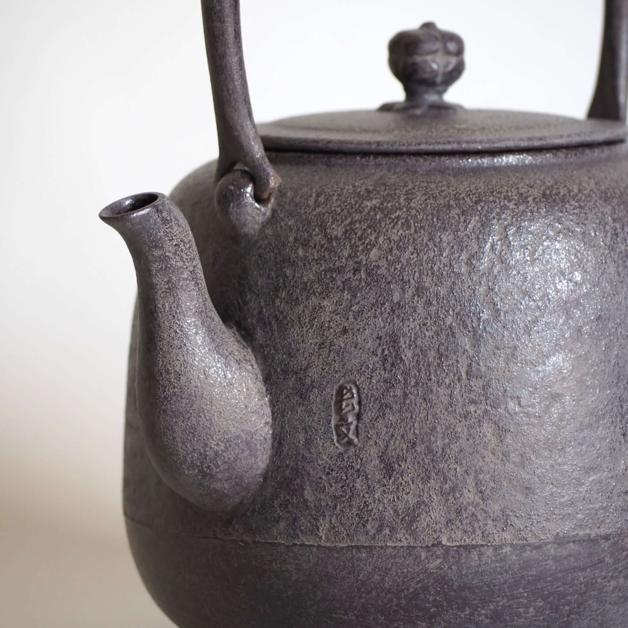 山形鋳物 長文堂作 なつめ鉄瓶 [東山堂煎茶器店 オンラインショップ