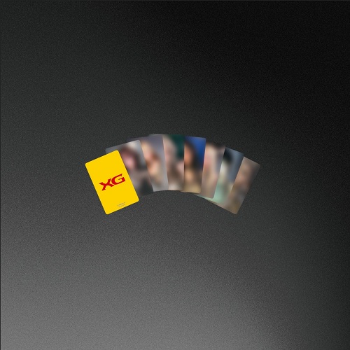 THE CORE - 核 ［CD+PHOTO BOOK+ID CARD+LOGO STICKER+PHOTO CARD+STAR