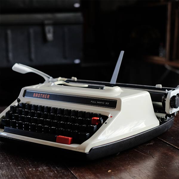 BROTHER Full Matic 33 タイプライター – zakka store towi