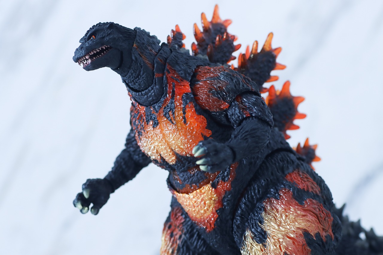 S.H.モンスターアーツ ゴジラ（1995／バーニングゴジラ） 70周年特別