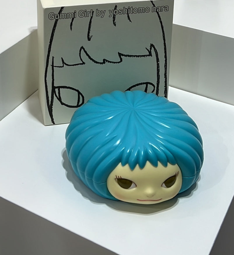 奈良 美智 Yoshitomo Nara - Gummi Girl (Blue) – Toyol Toys
