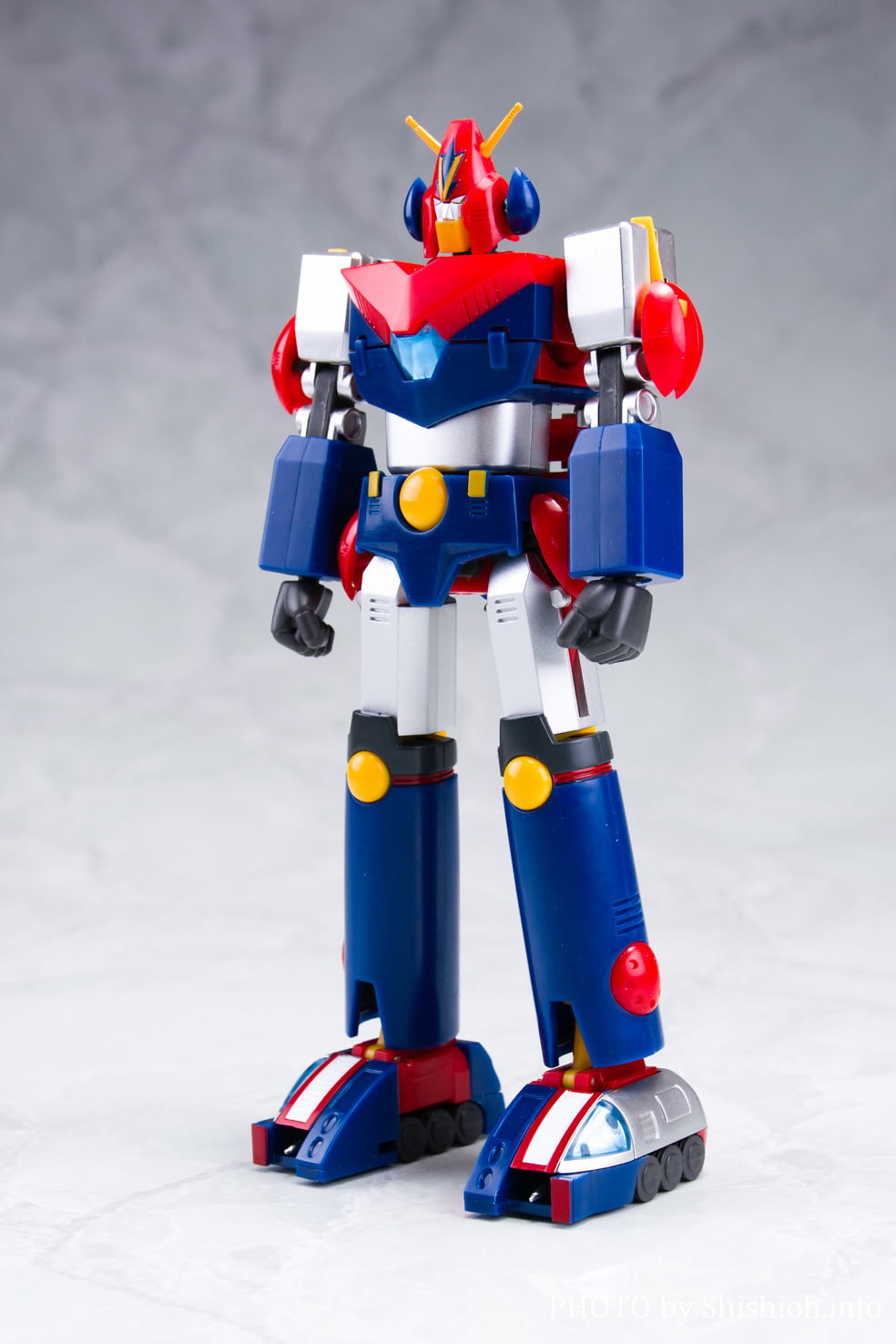 レビュー】 ミニアクションフィギュア 超電磁ロボ コン・バトラーV (本体)