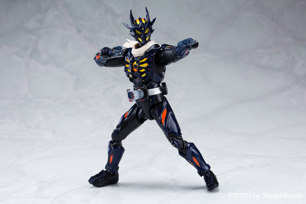 徹底レビュー】S.H.Figuarts 仮面ライダードレッド零式
