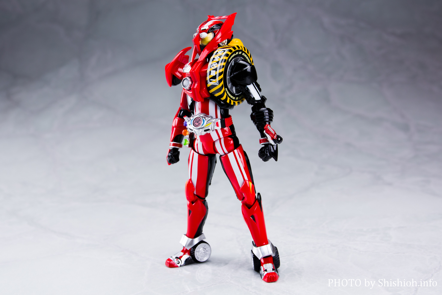 レビュー】S.H.Figuarts 仮面ライダードライブ タイプトライドロン