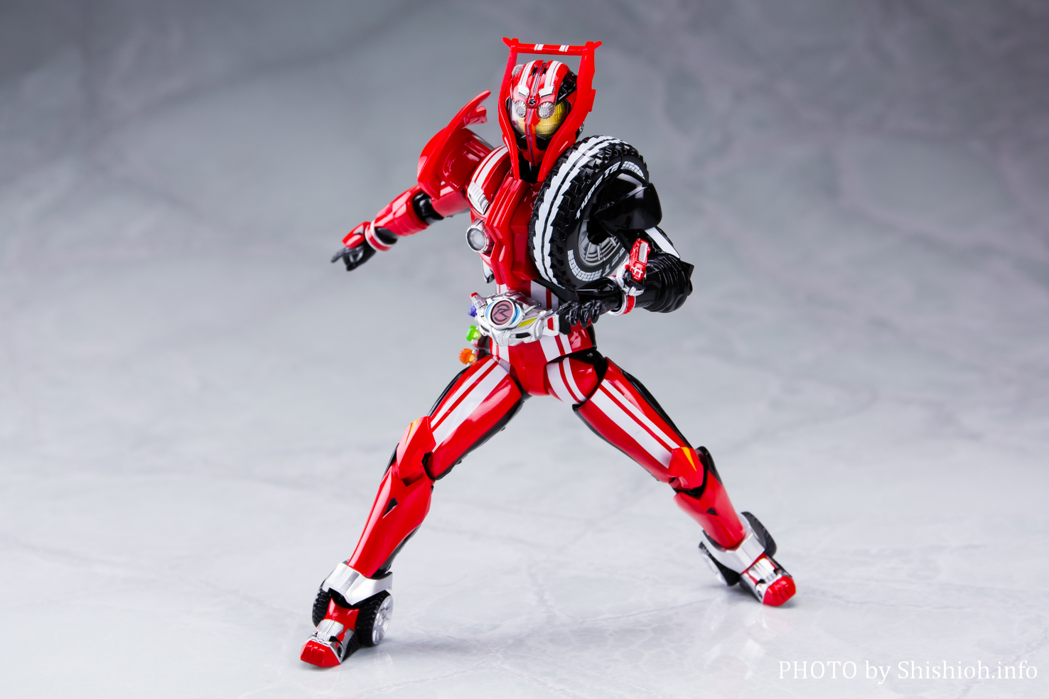 レビュー】S.H.Figuarts 仮面ライダードライブ タイプトライドロン