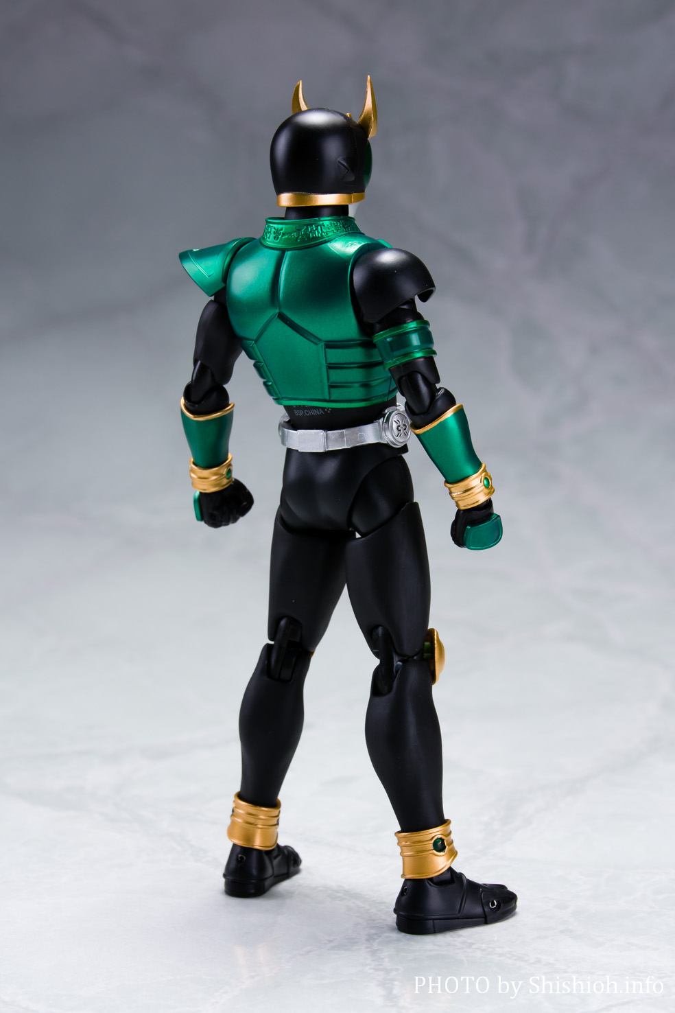 レビュー】 S.H.Figuarts（真骨彫製法） 仮面ライダークウガ ペガサス