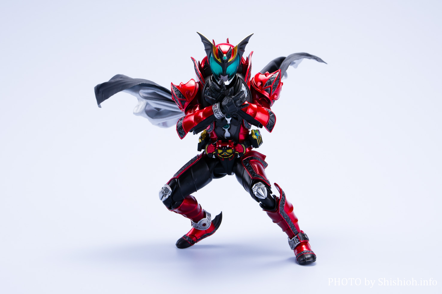 レビュー】 S.H.Figuarts（真骨彫製法） 仮面ライダーダークキバ