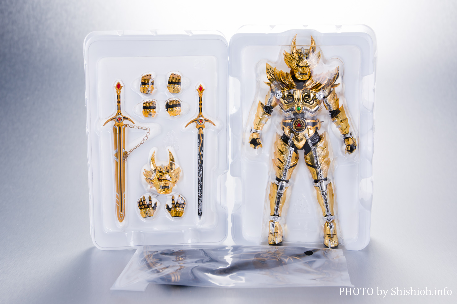 レビュー】 S.H.Figuarts（真骨彫製法） 黄金騎士ガロ（冴島雷牙）