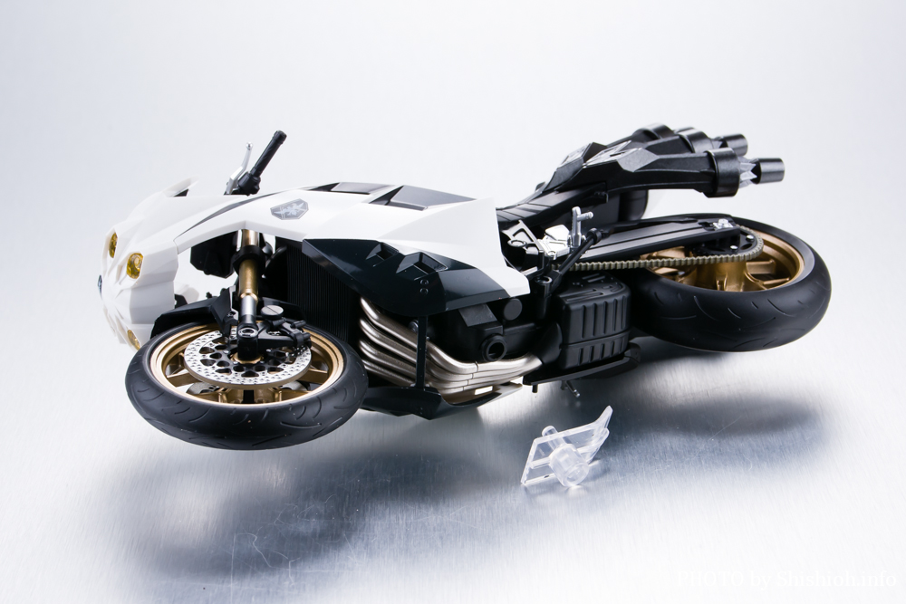 レビュー】S.H.Figuarts 大量発生型相変異バッタオーグ搭乗用