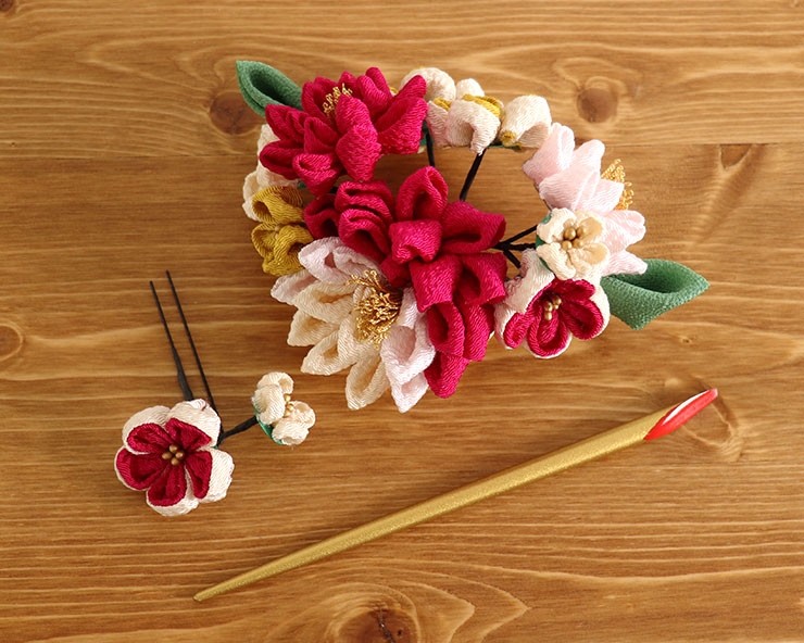 楽天市場】＼WeekendSale開催中!／髪飾り 簪 ちりめん花つまみ細工 3点