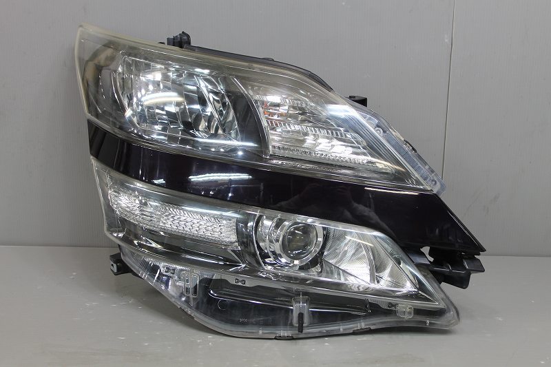 楽天市場】ヴェルファイア ヘッドライト 右（車用品・バイク用品）の通販