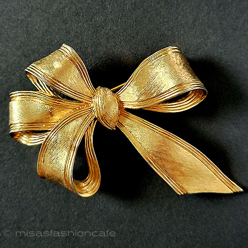 楽天市場】トリファリ 王冠 ブローチの通販