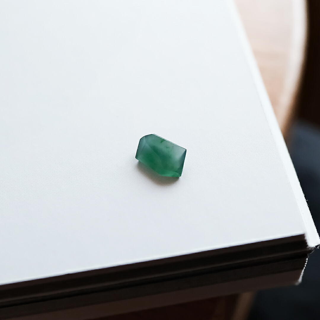 緑色 翡翠 ルース石 約6.5cm 100g 原石 鑑賞石 自然石 天然石 口答鑑別