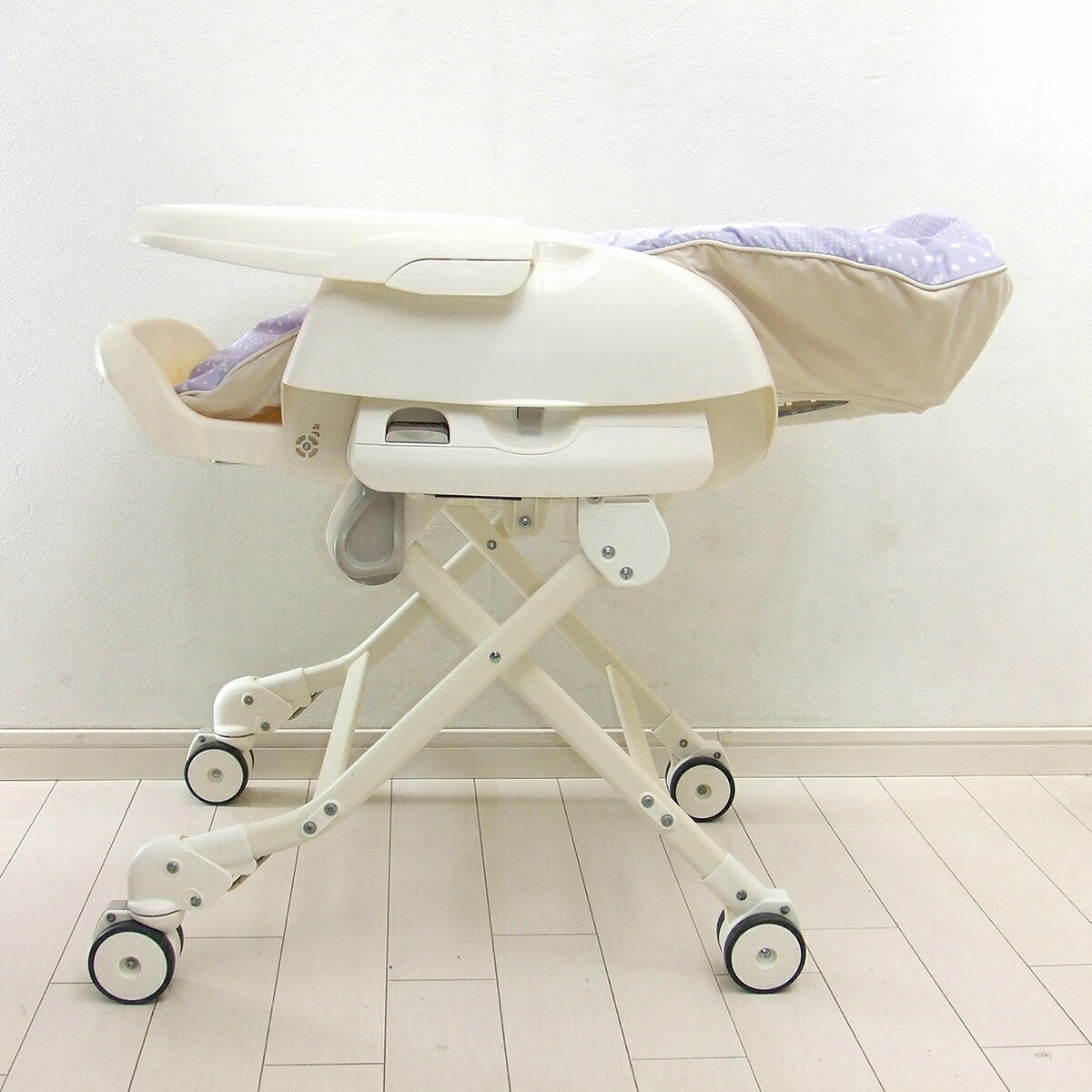 楽天市場】手動 ハイローチェア 中古 コンビ ネムリス 手動スイング