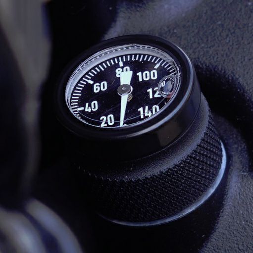 未開封】Motone 油温計 摂氏 水冷 未開封】Motone 油温計 摂氏 水冷