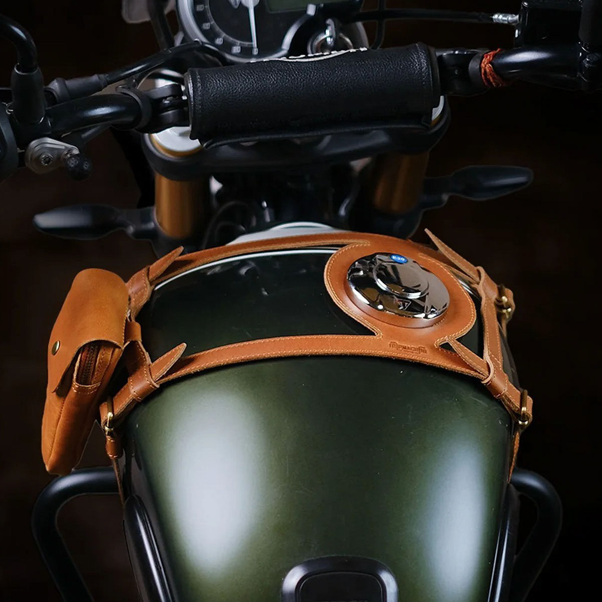 楽天市場】トリップマシン 雑貨 タンクストラップ for トライアンフ