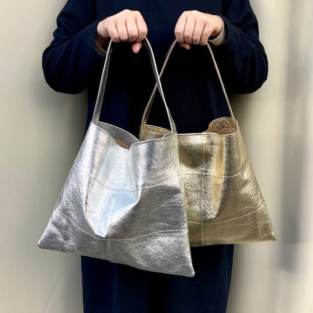 楽天市場】ワンハンドルバッグ レザーバッグ メタリックレザー パッチ