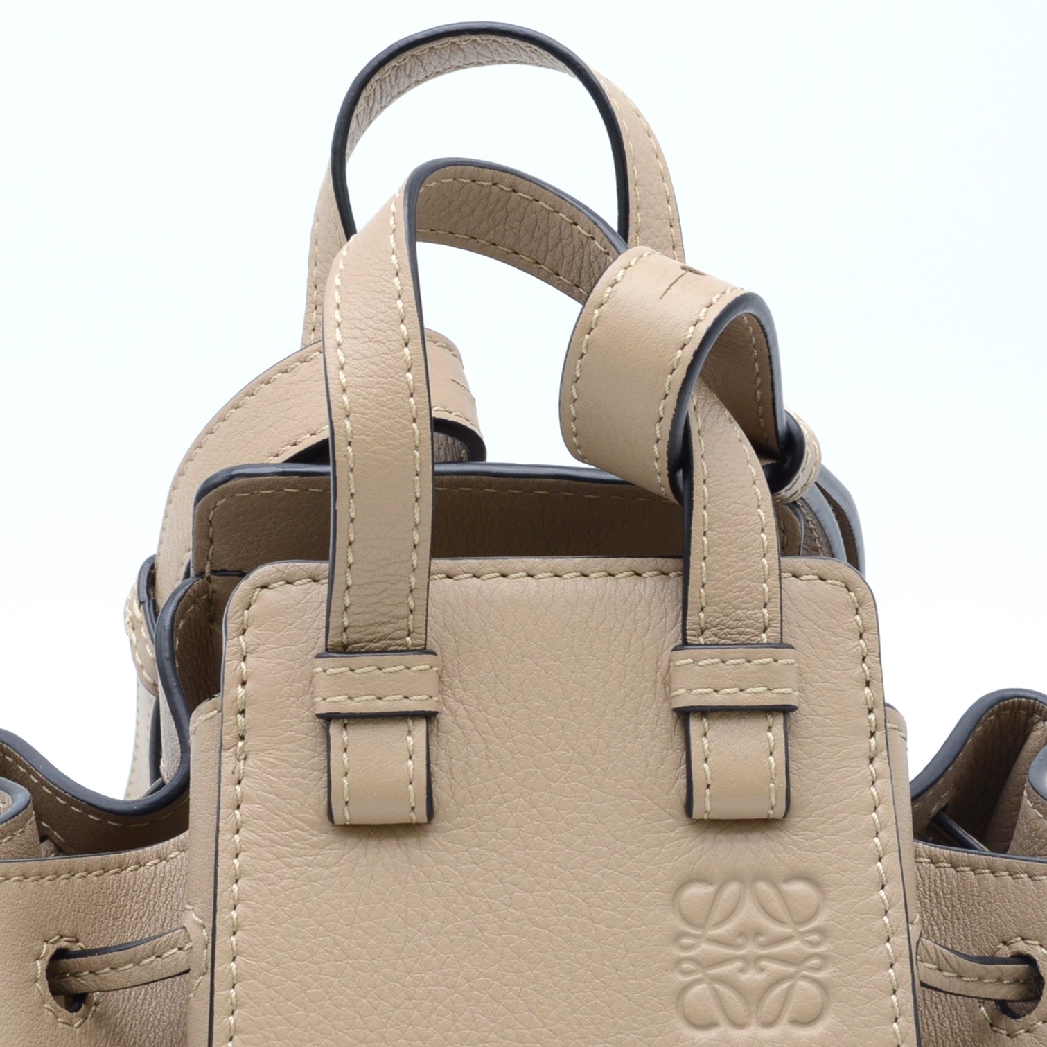 楽天市場】LOEWE ロエベ ハンモック ドローストリングミニ サンド