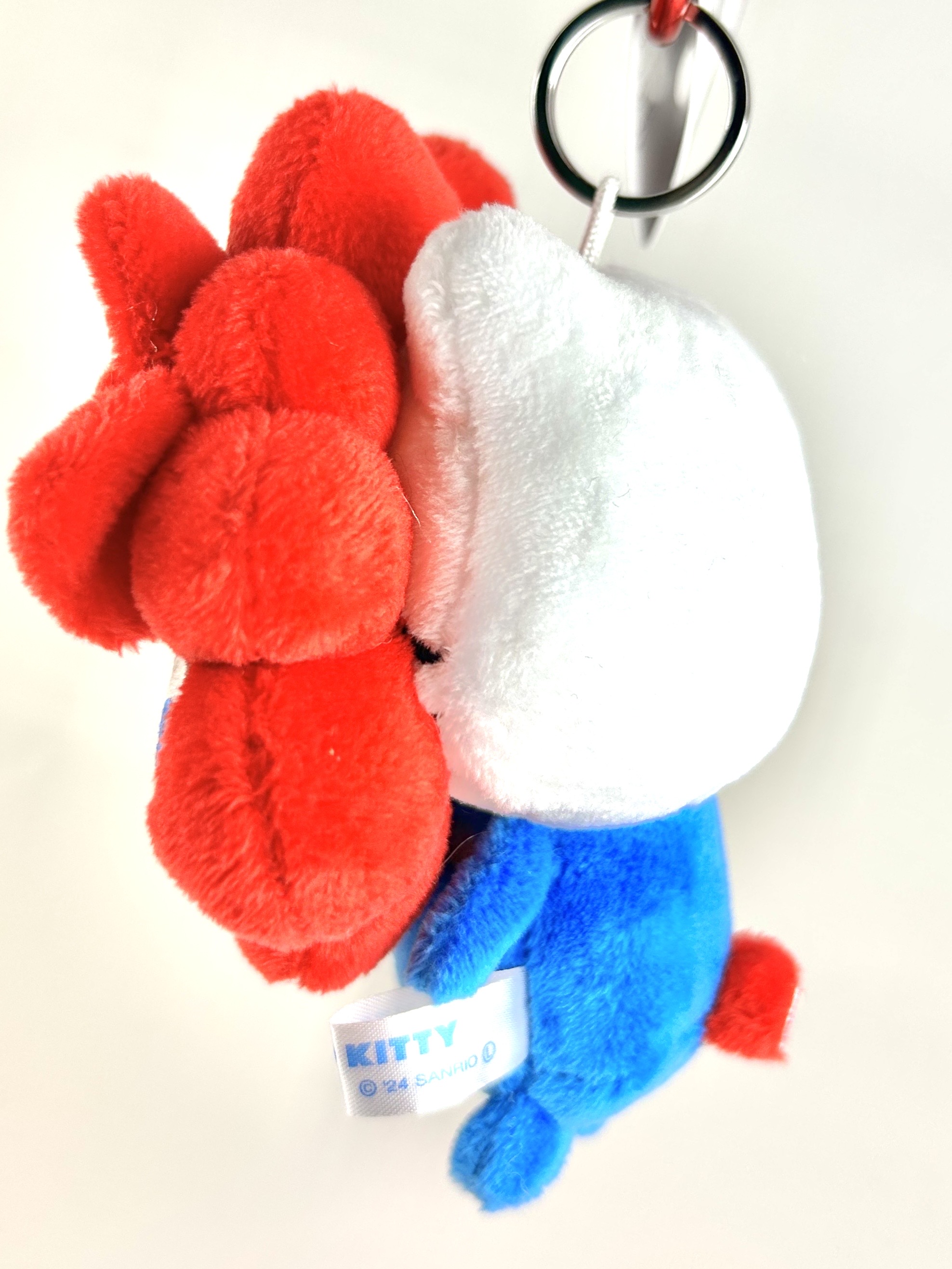 楽天市場】ミャクミャク なりきり ぬいぐるみ ハローキティ カラビナ