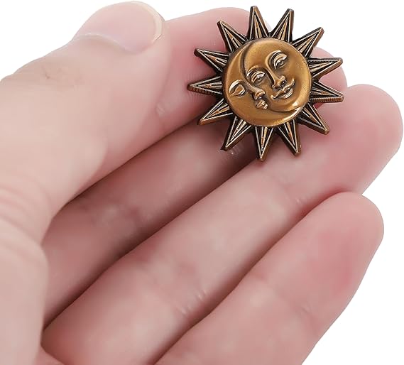 楽天市場】バッジ 太陽と月 ピンバッジ アンティーク調 金属製 ピンズ