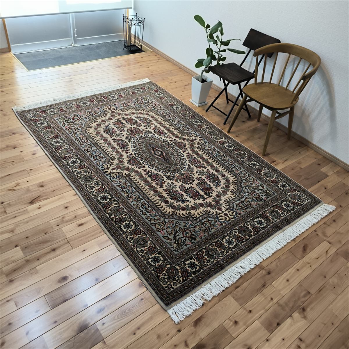 小鳥柄！高密度織 本場イラン産 絨毯！訳あり150×225cm‐201561