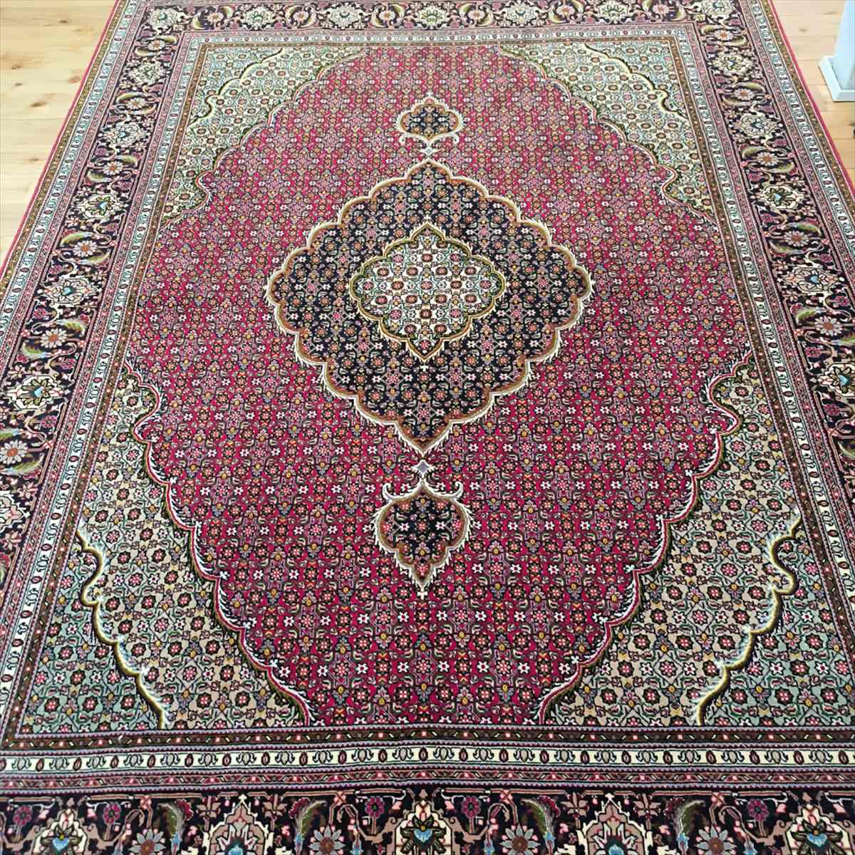 楽天市場】ペルシャ絨毯 【本物イラン産】 タブリーズ産 レッド マヒ柄