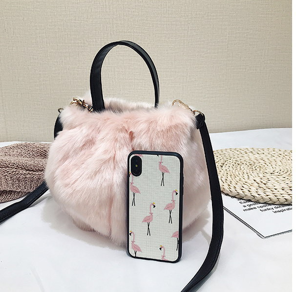 楽天市場】ファーバッグ トートバッグ もこもこ 可愛い ショルダー