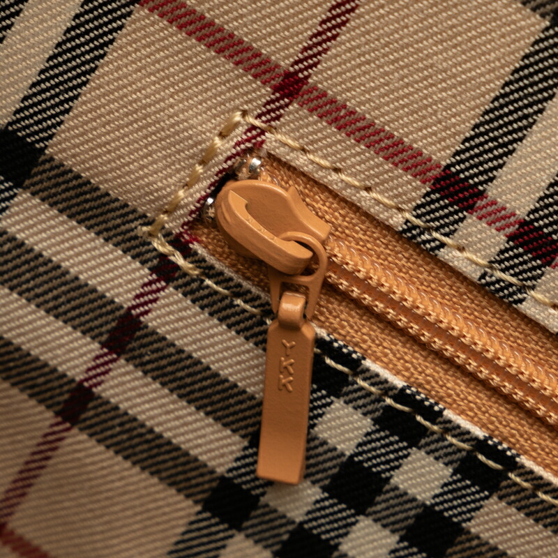 楽天市場】バーバリー ノバチェック ロゴ型押し ゴールド金具 ワン