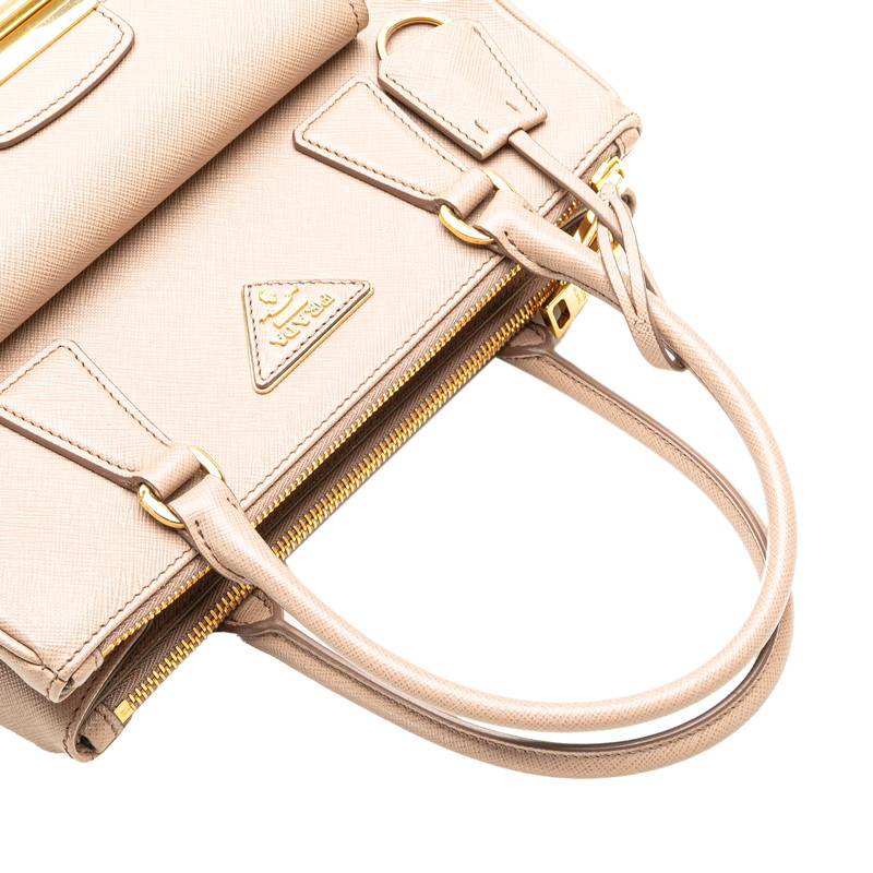 楽天市場】プラダ 三角ロゴプレート サフィアーノラックス