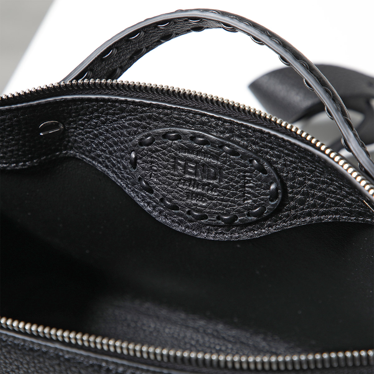 楽天市場】【最大2万円OFFクーポン対象・3/1限定】FENDI フェンディ