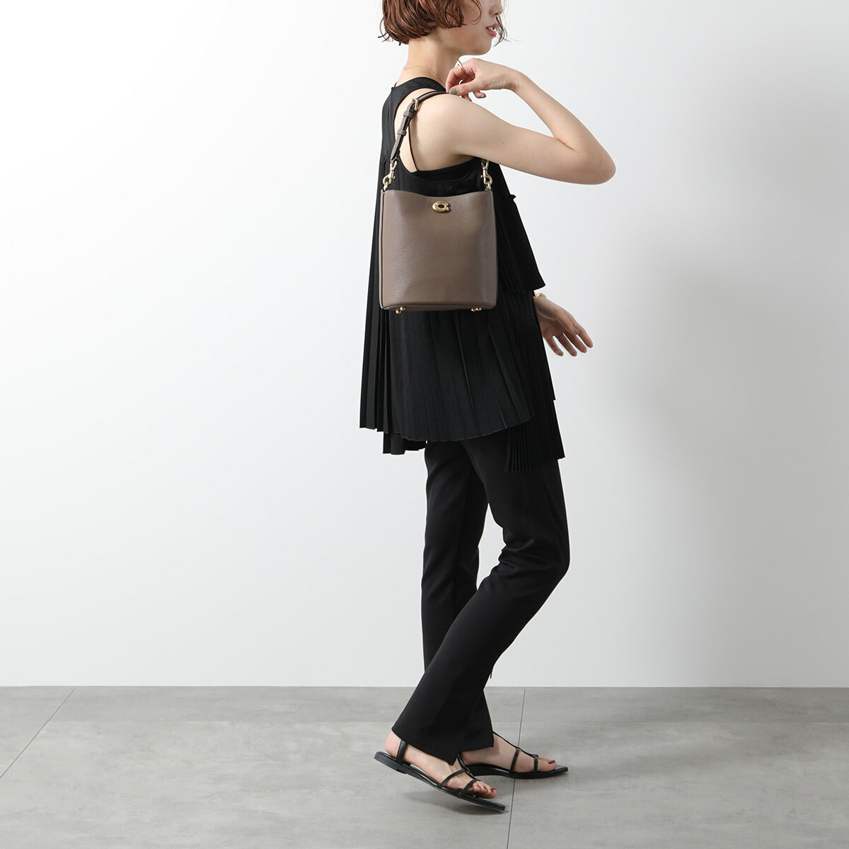 楽天市場】COACH コーチ ショルダーバッグ WILLOW 19 ウィロウ CW625