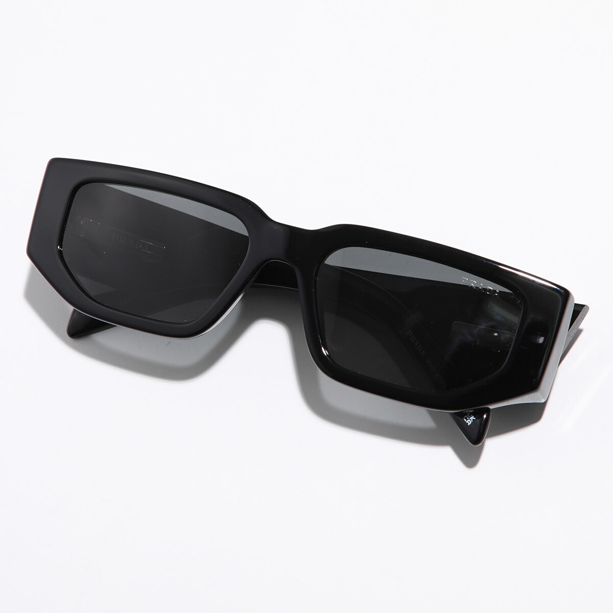 楽天市場】【最大2万円OFFクーポン対象・3/1限定】PRADA プラダ